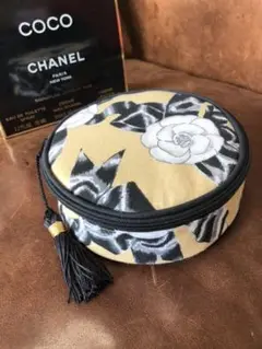 シャネル Chanel ポーチ カメリア 丸 ベージュ ブラック系 レア
