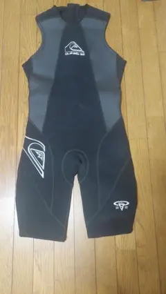 メンズ　クイックシルバー　 ショートジョン ブラック