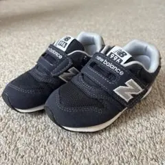 ニューバランススニーカー