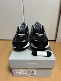 未使用　New Balance W990BK6 ブラック　25cm ワイズB