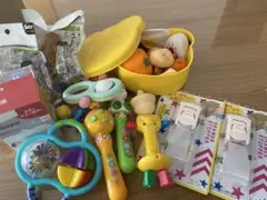 赤ちゃんおもちゃ　コーナークッション　おままごと　歯がため　マラカス　セット