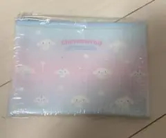 Cinnamoroll ポーチ 青とピンクのグラデーション