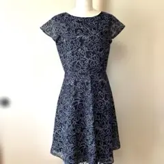 新品レナウンLESERA ネイビー 花柄 シフォン ワンピース　ドレス　半袖