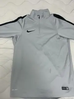 NIKE ハーフジップ　ジャージ　長袖