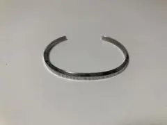 ダニエルウェリントン　レディース　シルバーバングル