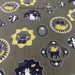 猫柄 キャット 綿麻 プリント 生地 くすみカーキー色 50cm