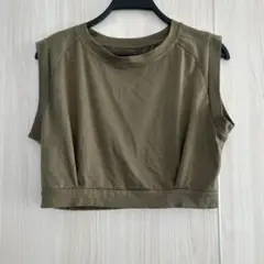 カーキ　ホットヨガ　ショート丈　トップス