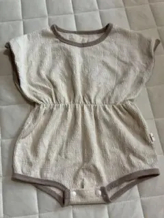 新品 ベビーロンパース