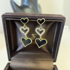 No.919☆ロングピアス ハート 黒 お洒落 揺れる デート シルバー925