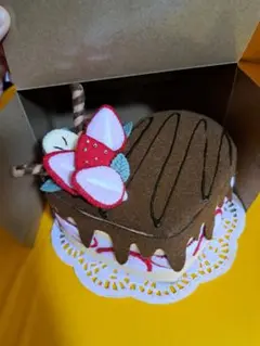フェルトケーキ　ハート型小物入れ