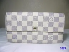 Item thumbnail for item c77a49da-3b94-48ce-abde-80601793385d