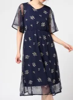 花柄刺繍 ネイビー ワンピースM【未使用品、タグ付き】