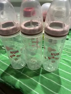 ヌーク三本セットプラスチック 哺乳瓶
