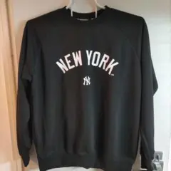 新品　МＬＢ　ヤンキース　トレーナー　　タグ付き　サイズはＬＬ