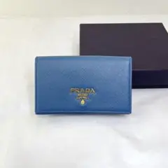 プラダ サフィアーノレザー カードケース ブルー ゴールド金具