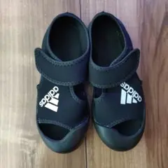 adidas サンダル