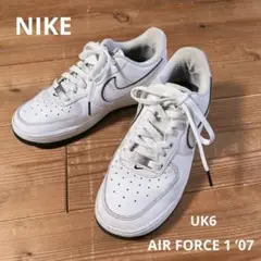 NIKE AIR FORCE 1 ’07 白黒 スニーカー25cm UK6