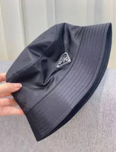 PRADA 三角形 帽子