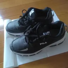 メンズ FILA ブラック スニーカー