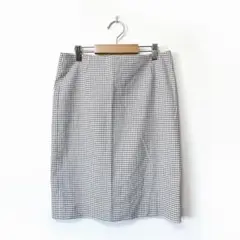 美品 グリーンレーベルリラクシング【M】タイトスカート ホワイト ひざ丈 日本製
