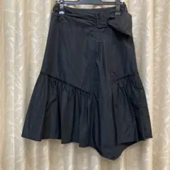 ★夏セール　ポーラ　アミアン　黒いフレアスカート ベルト付き ひざ丈　9号　美品