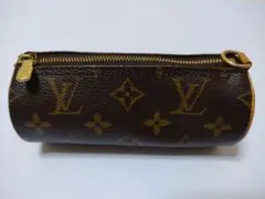 ルイヴィトン パピヨンバッグの筒型ポーチ
