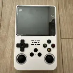 [新品] GAME CONSOLE R36S 白色 レトロハンドヘルドゲーム