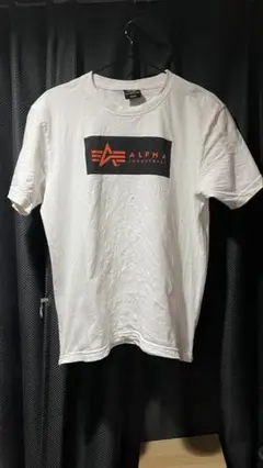 ALPHAアルファのホワイトTシャツ