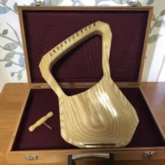■ コロイ ライアーハープ 35弦 CHOROI 木製ハードケース付 □ コロイ ライアーハープ 35弦 CHOROI 木製ハードケース付