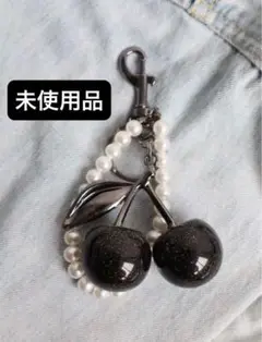 さくらんぼ チェリー ブラック 黒 キーホルダー パール SHEIN シーイン