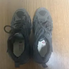 黒のスポーツシューズ サイズ23.5