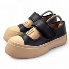 Item thumbnail for item 2f4f8611-04b7-40b2-8999-6357e271460d