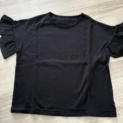 黒のフリル袖Tシャツ 130サイズ
