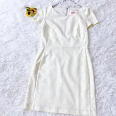 NAF NAF ナフナフ【M】花柄レース　半袖ワンピース　ひざ丈　クリーム色