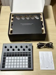 Circuit Rhythm サンプラー・シーケンサー　中古 Amazon | Novation CIRCUIT RHYTHM サンプラー シーケンサー
