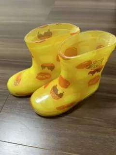 プーさんデザインのベビー・キッズ用長靴（黄色）