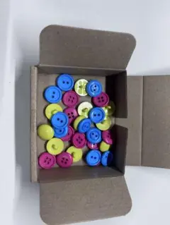ボタン 各種10個ずつ