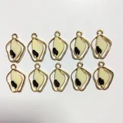 Item thumbnail for item 8d48e91c-20f8-4440-aa0a-222e6bc4a98f