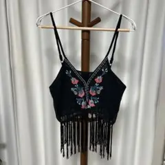 刺繍フリンジ付き黒キャミソール