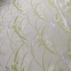 カーテンハギレ淡いクリーム色の刺繍 101x120cm