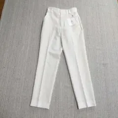 新品未使用　メゾンドドルチェ　タックテーパードパンツ【white】XS
