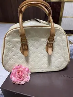 LOUIS VUITTON モノグラム ヴェルニ ハンドバッグ