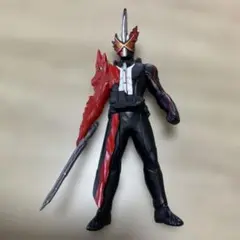 仮面ライダー セイバー フィギュア 黒赤