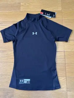 「新品」半袖☆アンダーシャツ☆ヒートギア☆アンダーアーマー