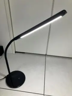 ニトリ デスクライト ブラック