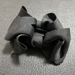 黒いリボン型バレッタ