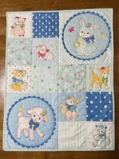 パッチワークキルト　ブルーの動物たちのキルト