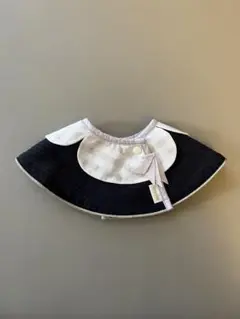 美品　MARLMARL マールマール　スタイ　紺色