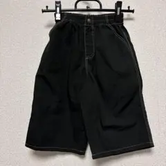 黒のハーフパンツ 赤色ステッチ付き　140 ボーイズ　ブラック