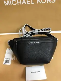 MICHAEL KORS ブラック ボディバッグ